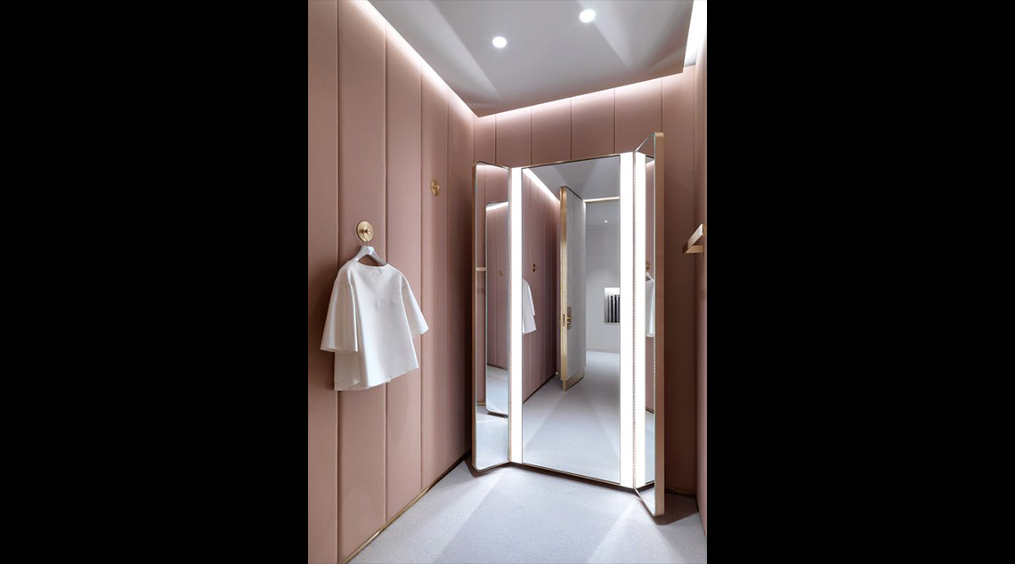 WARDROBE-01